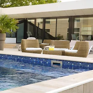 Golden Tulip Aix Les Bains - & מלון